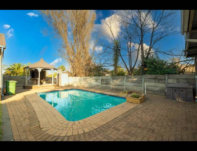 4 BEDROOM HOUSE FOR SALE IN MAYBERRY PARK